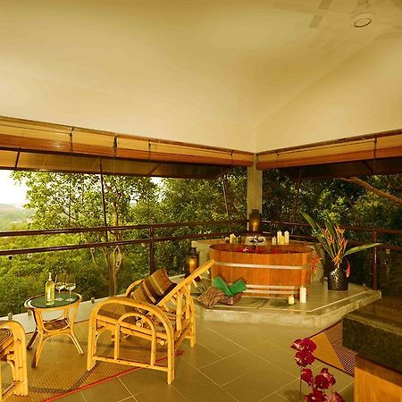 Ambong Rainforest Retreat Pantai Tengah  Dış mekan fotoğraf