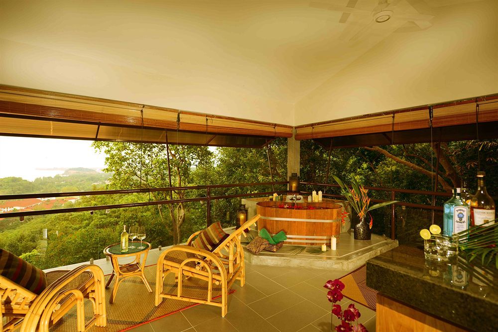 Ambong Rainforest Retreat Pantai Tengah  Dış mekan fotoğraf